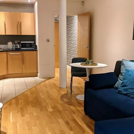 Apartment #huge Master #self Check In #very Central!!! *